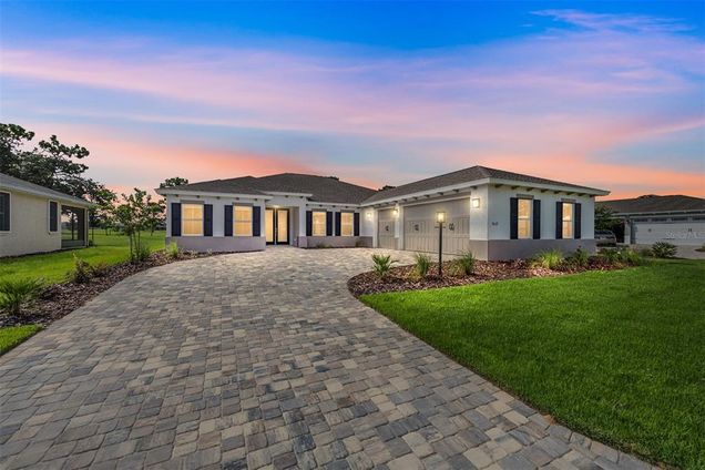 9637 SW 108th Terrace Road OCALA, FL House Active - Photo 1 of 49. Opens carousel modal