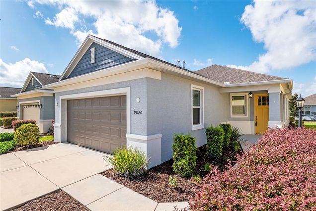 9820 SW 99th Loop OCALA, FL House Active - Photo 1 of 53. Opens carousel modal