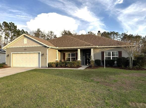 10381 SE 69th Terrace BELLEVIEW, FL House Active - Photo 1 of 28. Opens carousel modal