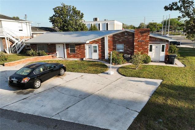 1801 3rd Court SE WINTER HAVEN, FL Multifamily Pending - Photo 1 of 26. Opens carousel modal