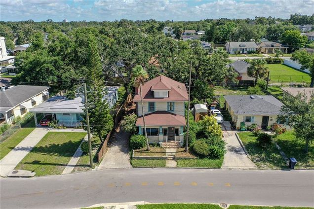 515 W Ross Avenue TAMPA, FL House Active - Photo 1 of 30. Opens carousel modal