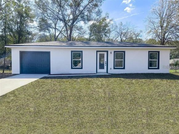 4026 Mendoza Avenue SEBRING, FL House Active - Photo 1 of 7. Opens carousel modal