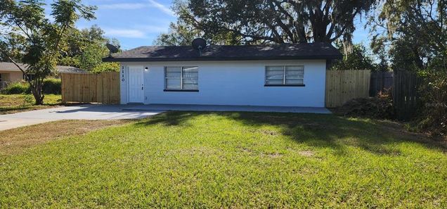 3110 Avenue R NW WINTER HAVEN, FL House Active - Photo 1 of 18. Opens carousel modal