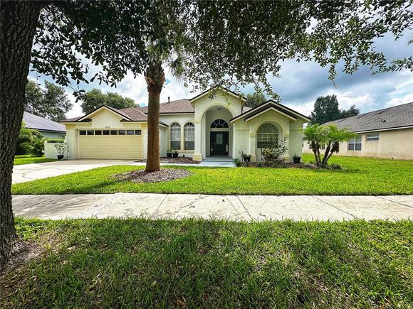 16016 Blossom Hill Loop CLERMONT, FL House Active - Photo 1 of 37. Opens carousel modal