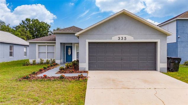 335 Bluff Lane APOPKA, FL House Active - Photo 1 of 28. Opens carousel modal