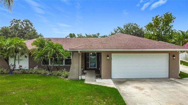 1544 Regal Court