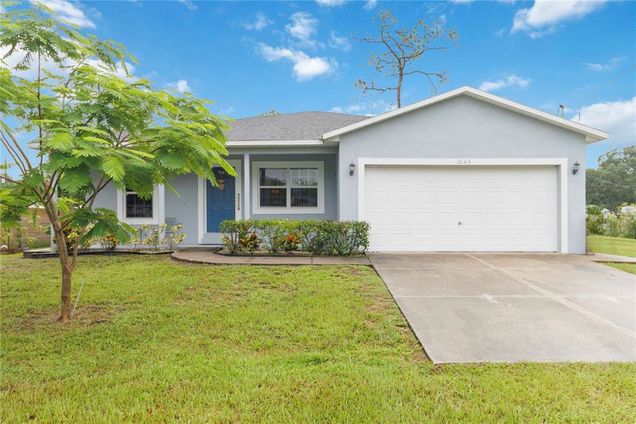 1843 Richardson Drive ST CLOUD, FL House Active - Photo 1 of 42. Opens carousel modal