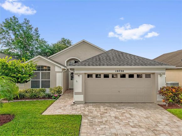 10724 Flycast Circle ORLANDO, FL House Active - Photo 1 of 30. Opens carousel modal