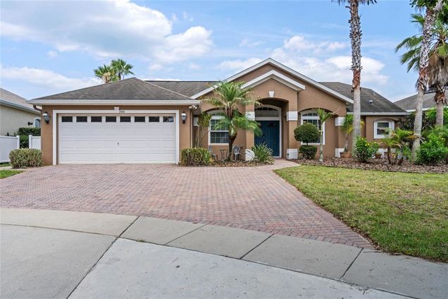 300 Kings Way DAVENPORT, FL House Active - Photo 1 of 36. Opens carousel modal