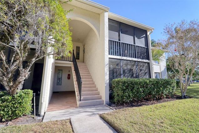 1488 Pine Glen Lane Unit B2