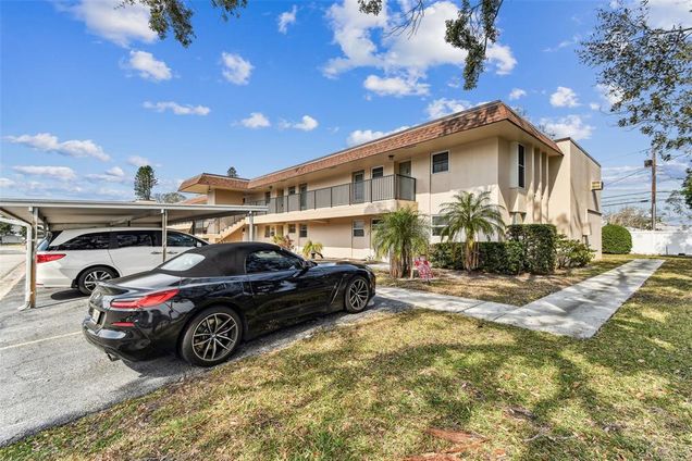 9945 47th Avenue N Unit 206