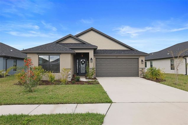 6127 164th Avenue E PARRISH, FL House Active - Photo 1 of 50. Opens carousel modal