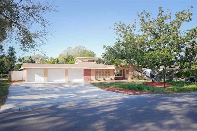 1712 Faulds Road N CLEARWATER, FL House Sold - Photo 1 of 1. Opens carousel modal