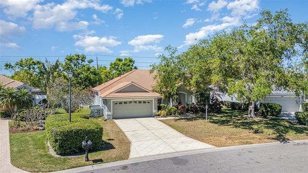 7581 Palmer Glen Circle SARASOTA, FL House Active - Photo 1 of 41. Opens carousel modal