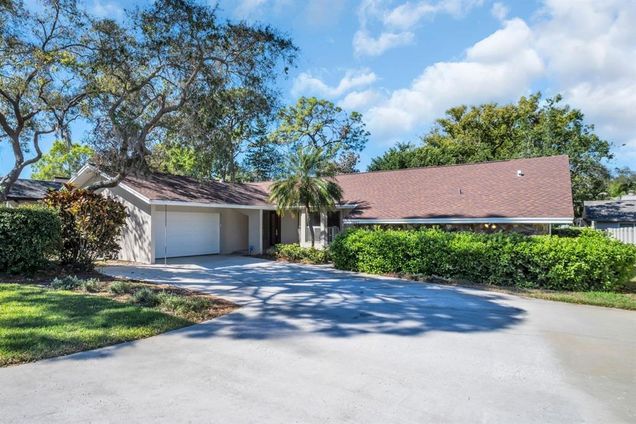 2462 Indian Trail E
