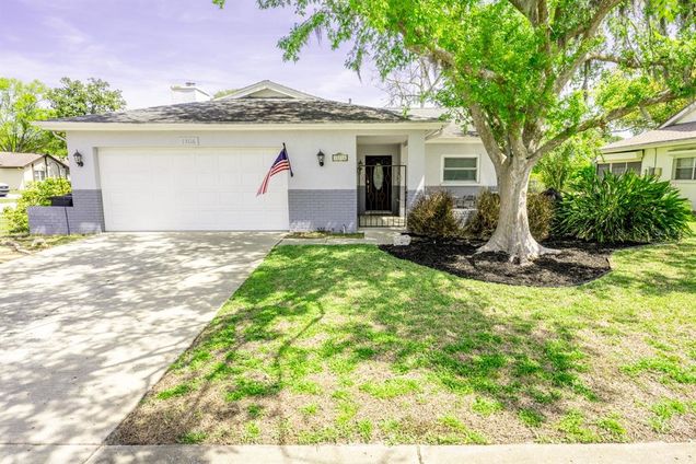13116 Sheridan Drive