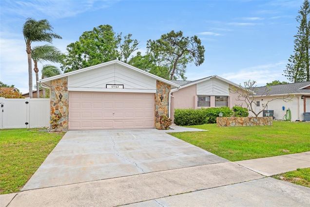 12762 98th Street LARGO, FL House Active - Photo 1 of 30. Opens carousel modal