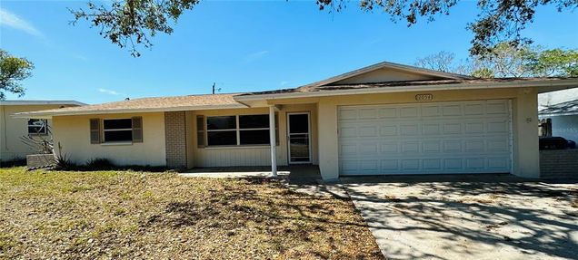 12054 145th Street LARGO, FL House Active - Photo 1 of 32. Opens carousel modal