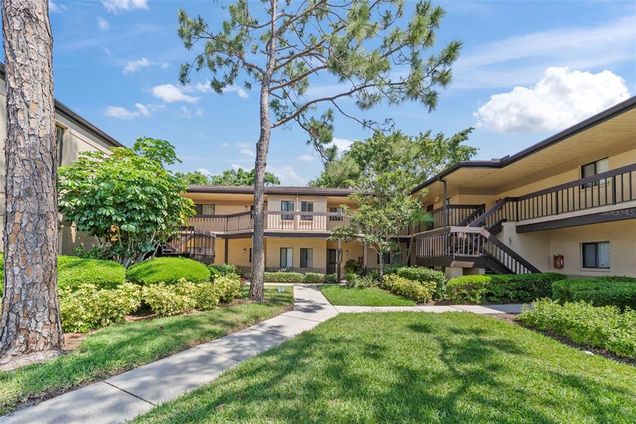 2693 Sabal Springs Circle Unit 201