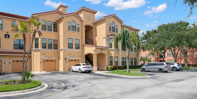 2724 Via Murano Unit 631