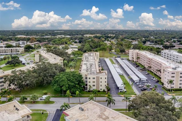 5705 80th Street N Unit 207 ST PETERSBURG, FL Condo Active - Photo 1 of 25. Opens carousel modal