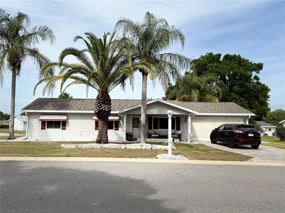 17569 SE 107th Court SUMMERFIELD, FL House Active - Photo 1 of 32. Opens carousel modal