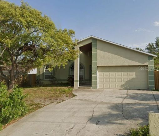 12587 Park Boulevard SEMINOLE, FL House Active - Photo 1 of 24. Opens carousel modal