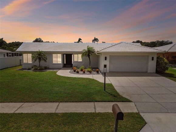 2191 Waterside Drive CLEARWATER, FL House Active - Photo 1 of 42. Opens carousel modal