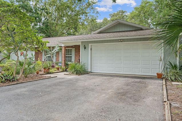 155 Woodcutter Lane PALM HARBOR, FL House Active - Photo 1 of 45. Opens carousel modal