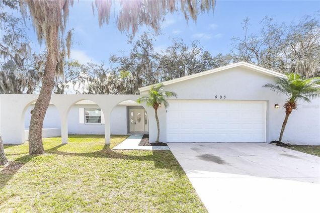 503 Wynnwood Drive BRANDON, FL House Active - Photo 1 of 16. Opens carousel modal