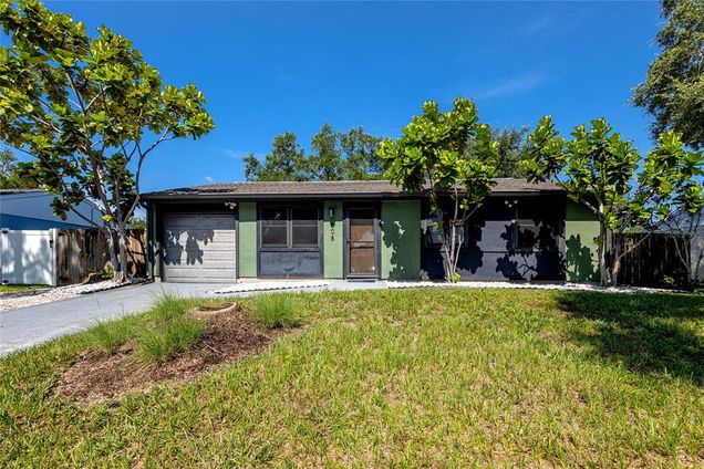 608 Timber Bay Circle E OLDSMAR, FL House Active - Photo 1 of 37. Opens carousel modal