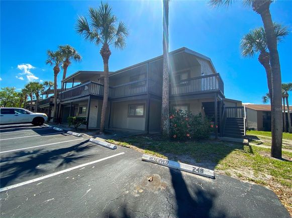 6332 Newtown Circle Unit 32B5 TAMPA, FL Condo Active - Photo 1 of 33. Opens carousel modal