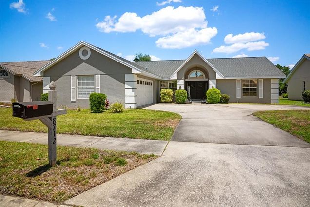 8712 Ashbury Drive HUDSON, FL House Active - Photo 1 of 35. Opens carousel modal