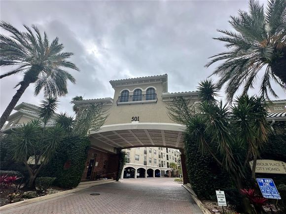 501 Knights Run Avenue Unit 2216