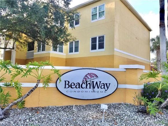 10764 70th Avenue Unit 3208 SEMINOLE, FL Condo Active - Photo 1 of 39. Opens carousel modal