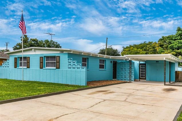 1502 Chandler Avenue CLEARWATER, FL House Active - Photo 1 of 38. Opens carousel modal