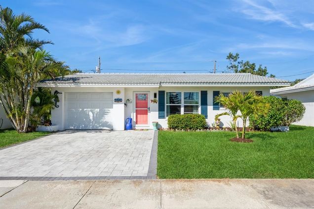 3715 98th Avenue N Unit 3 PINELLAS PARK, FL House Active - Photo 1 of 33. Opens carousel modal