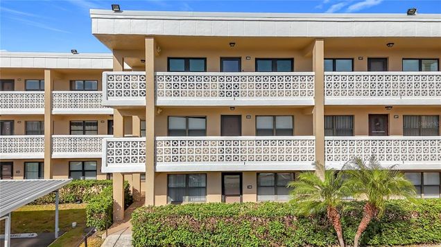 4920 Locust Street NE Unit 106