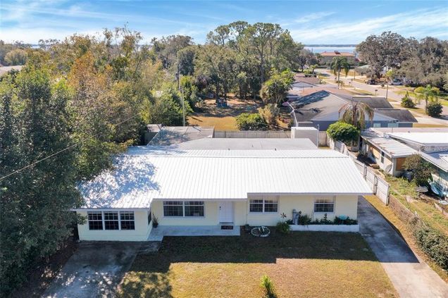 1009 Taseschee Drive