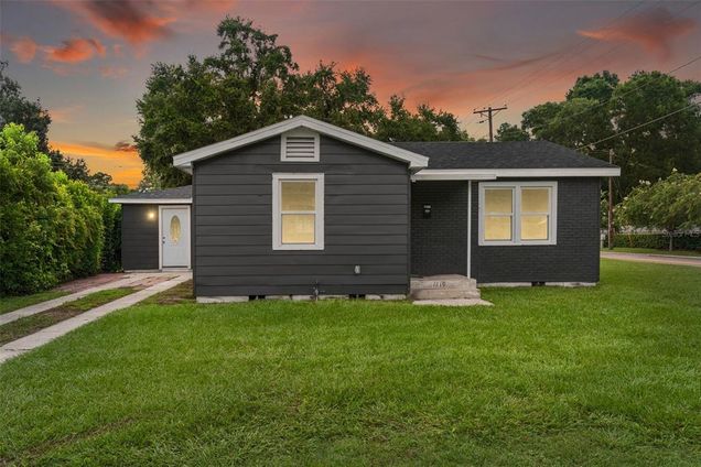 1160 E Edgewood Drive