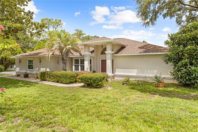 14636 Linden Drive SPRING HILL, FL House Active - Photo 1 of 63. Opens carousel modal