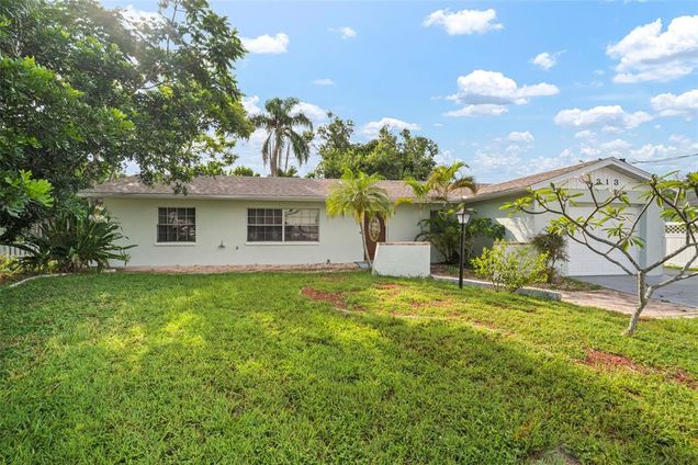 6313 Flamingo Drive