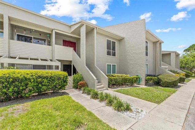 416 Windrush Bay Drive Unit 416 TARPON SPRINGS, FL Condo Active - Photo 1 of 20. Opens carousel modal