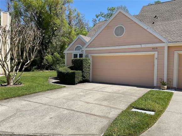 3610 Lost Pine Way Unit 3610 VALRICO, FL Condo Active - Photo 1 of 37. Opens carousel modal