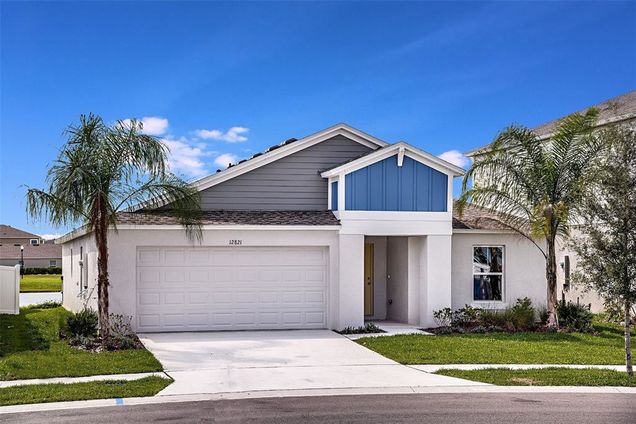 4128 River Beacon Boulevard DAVENPORT, FL House Active - Photo 1 of 25. Opens carousel modal