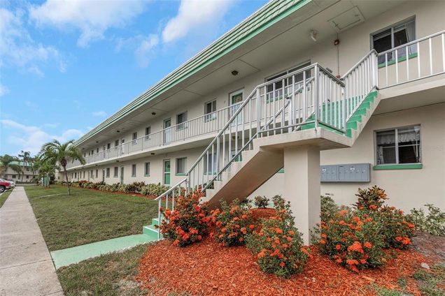 2001 Greenbriar Boulevard Unit 17 CLEARWATER, FL Condo Active - Photo 1 of 70. Opens carousel modal