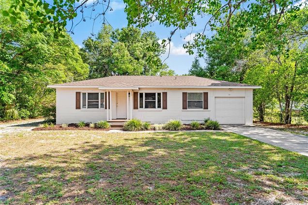 31 Lake Dr