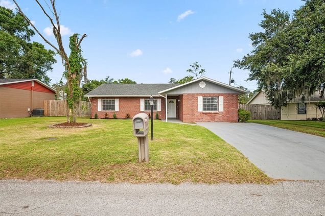 4905 Toni Avenue LAKELAND, FL House Active - Photo 1 of 28. Opens carousel modal