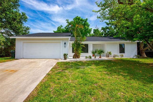 1658 Ridgewood Lane