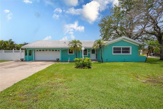 505 Capri Boulevard TREASURE ISLAND, FL House Active - Photo 1 of 43. Opens carousel modal
